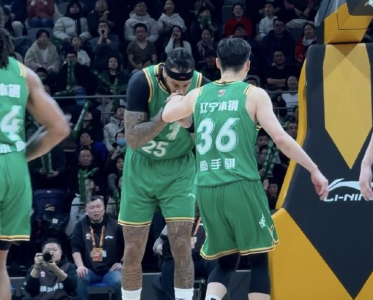 莫兰德：鄢手骐是我的好兄弟，我为他的出色表现感到开心