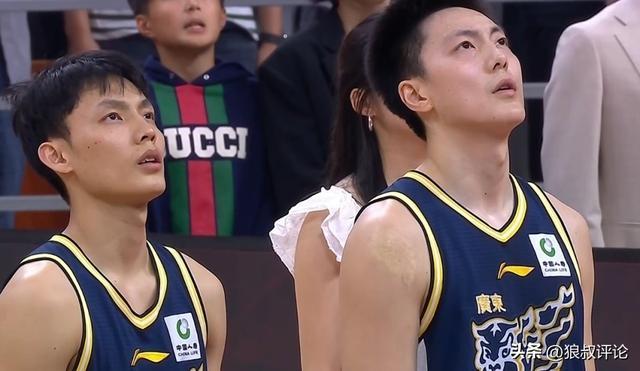 九游娱乐app-杜锋：徐杰和胡明轩身体都不好一直在坚持 希望最后几场继续拼